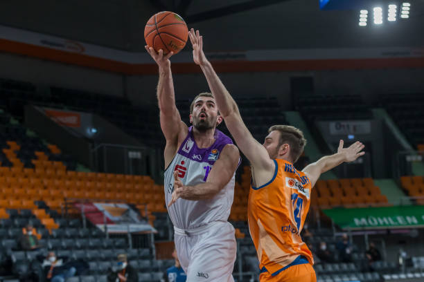 身价涨跌背 身价涨跌背