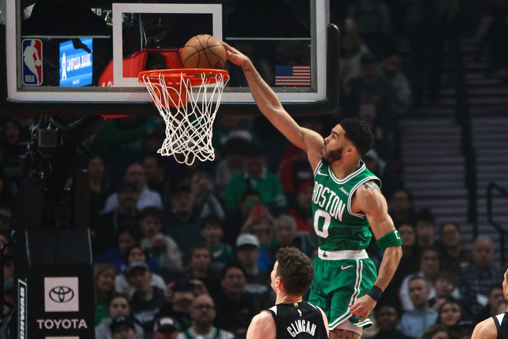 文班亚马自 文班亚马自