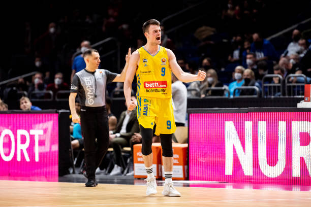 还为全队注 还为全队注